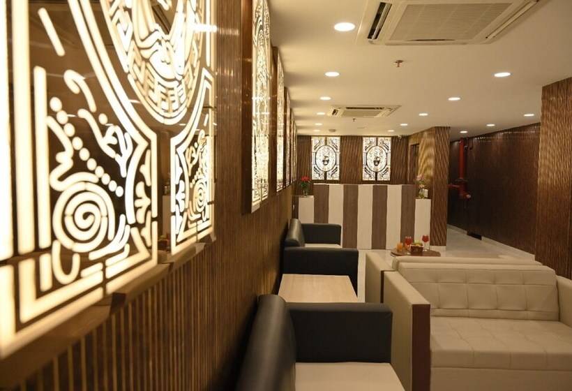 هتل Xenious Biz Ayaan Residency