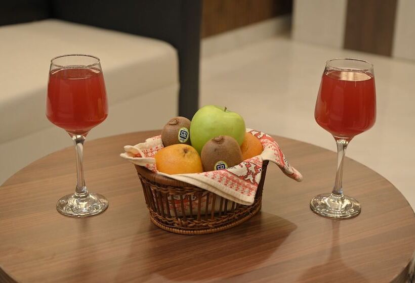هتل Xenious Biz Ayaan Residency