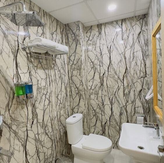 هتل Xenious Biz Ayaan Residency