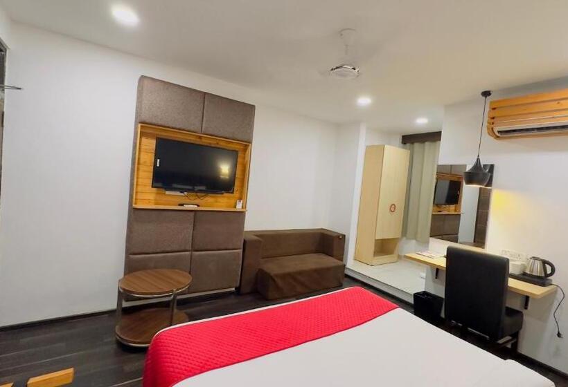 هتل Xenious Biz Ayaan Residency