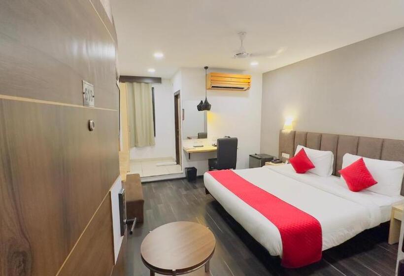 هتل Xenious Biz Ayaan Residency
