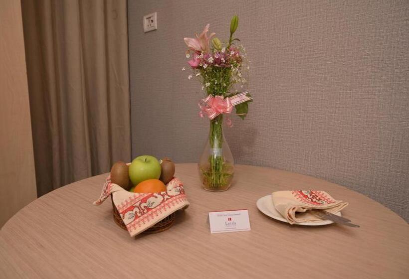 هتل Xenious Biz Ayaan Residency