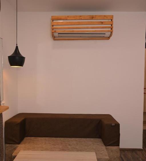 هتل Xenious Biz Ayaan Residency