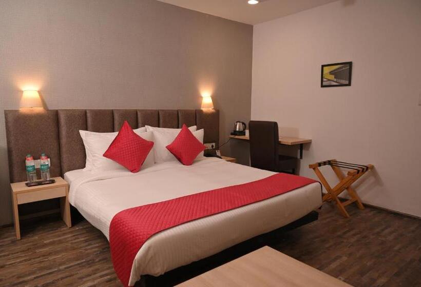 هتل Xenious Biz Ayaan Residency