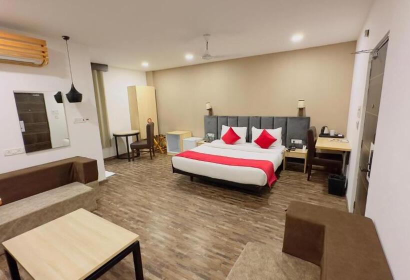 هتل Xenious Biz Ayaan Residency