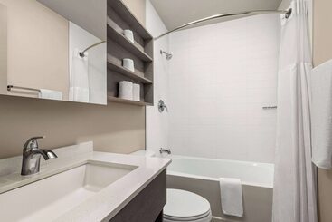 Microtel Inn & Suites By Wyndham Boisbriand