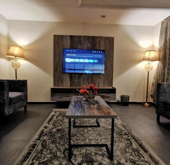 پانسیون Centaurus Apartments Islamabad