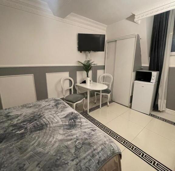 بنسيون Chambre De Luxe 95 Grise