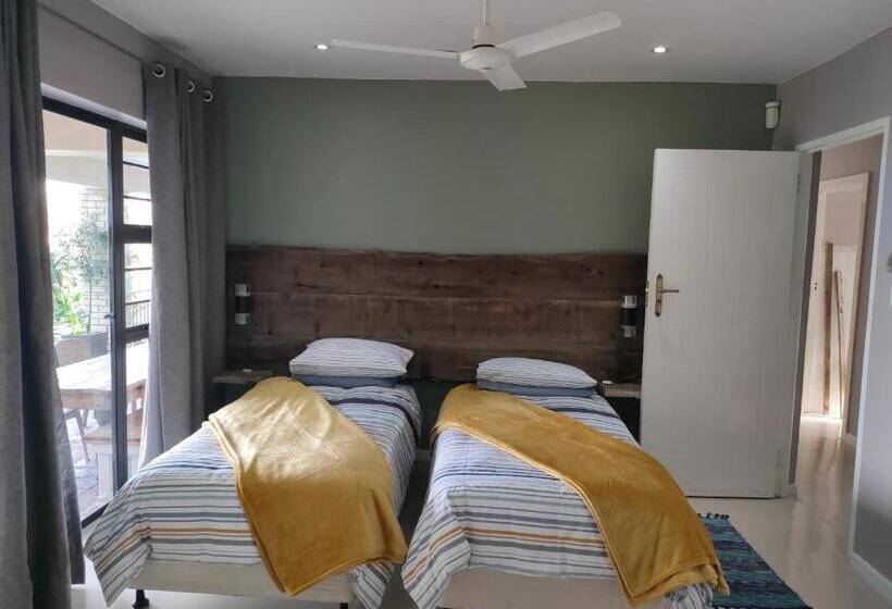 پانسیون Cove Rock Stay