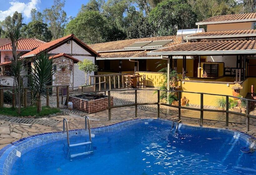 ユースホステル Pousada E Restaurante Casinha Velha