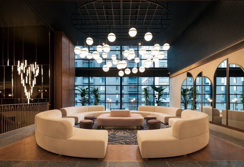 Honeyrose Hotel, Montreal, A Tribute Portfolio