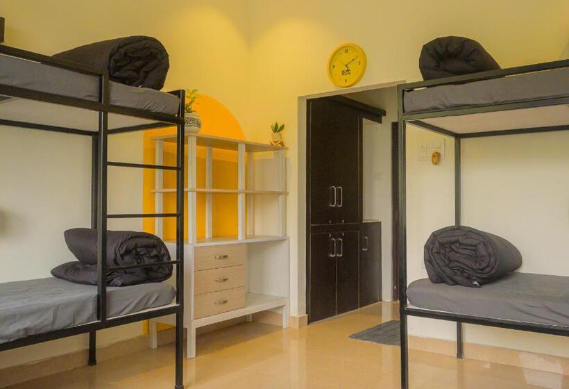 The Hosteller Jeolikote