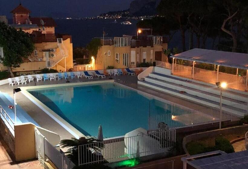 Ashur310 Residence Mondello