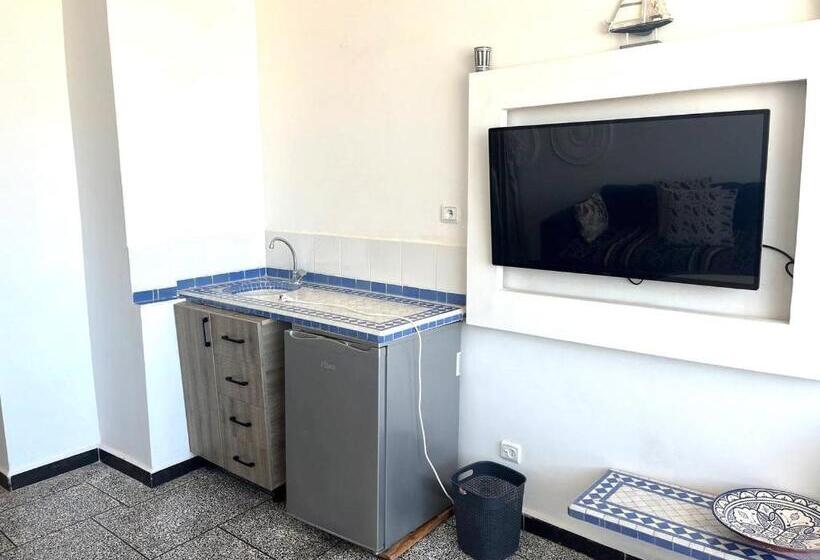 هتل Big Blue Guest House