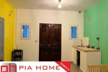 پانسیون Pia Home La Pompe