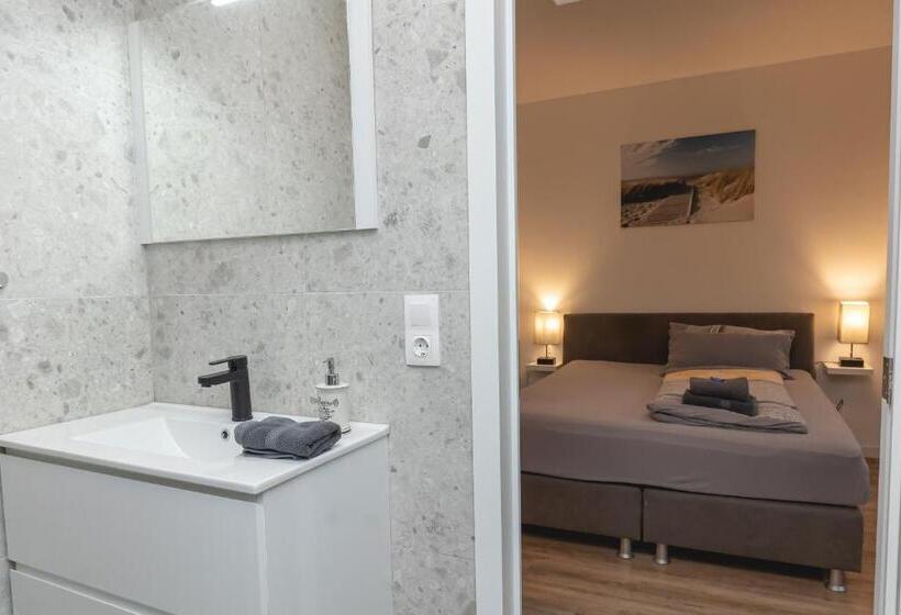 پانسیون Apartmenthaus Am Park