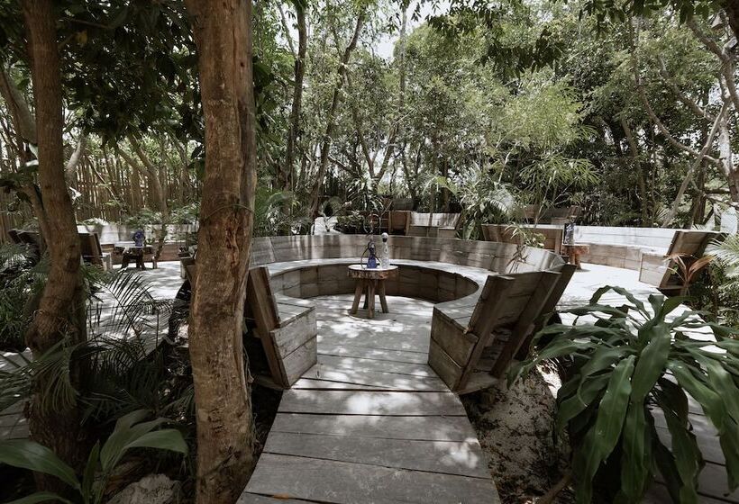 Cervecería Tulum Boutique Hotel & Beer Spa   All Inclusive