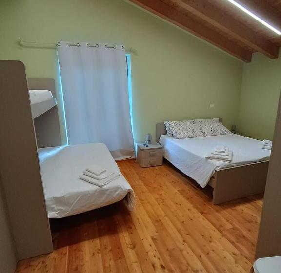 호스텔 Constancia Trattoria