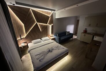 هتل Rose Suites