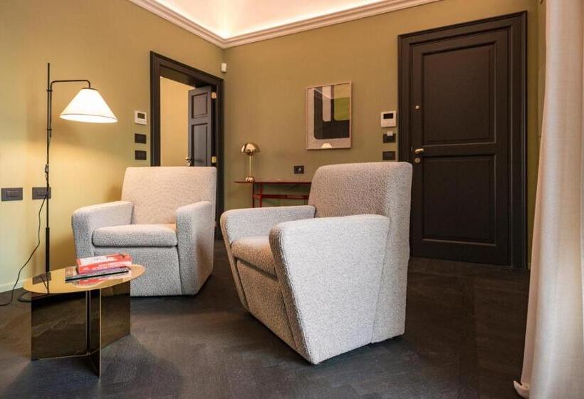 پانسیون Molo Suites