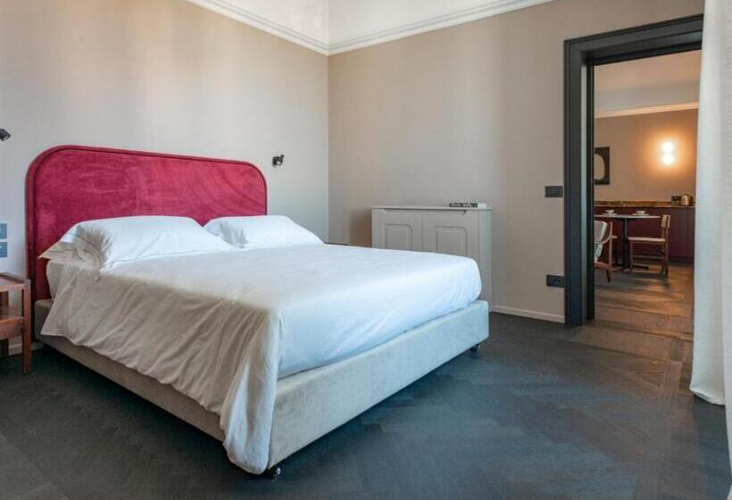 پانسیون Molo Suites