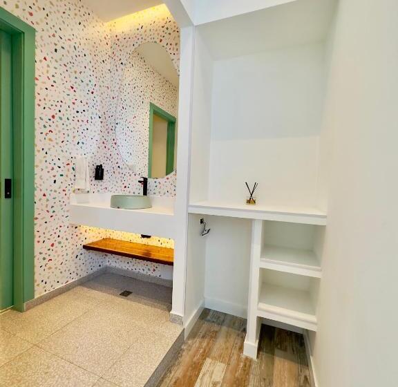 پانسیون Nomadic Design