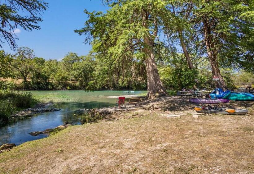پانسیون River Run Hannas House On Guadalupe