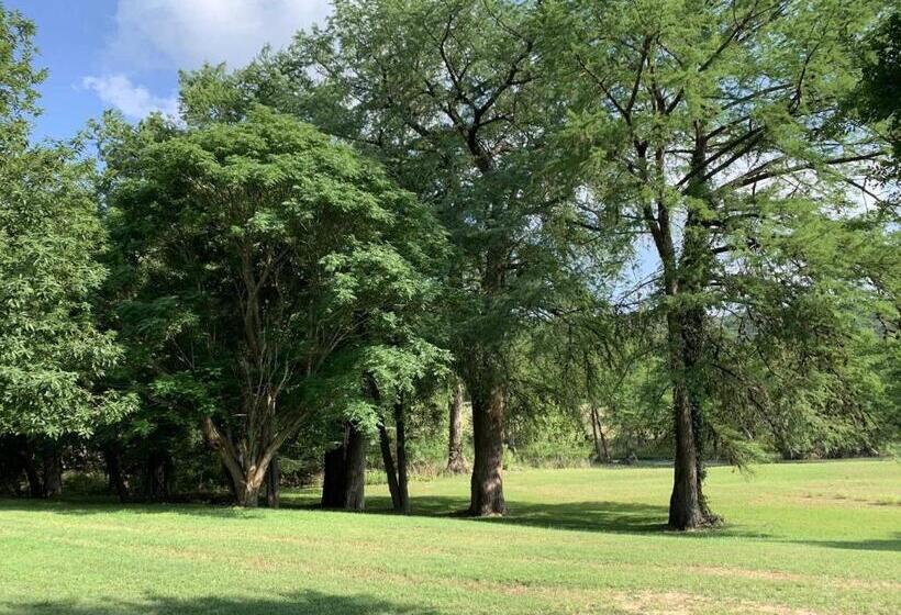 پانسیون River Run Hannas House On Guadalupe