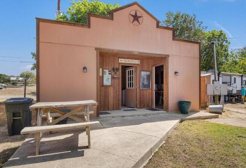 پانسیون River Run Hannas House On Guadalupe