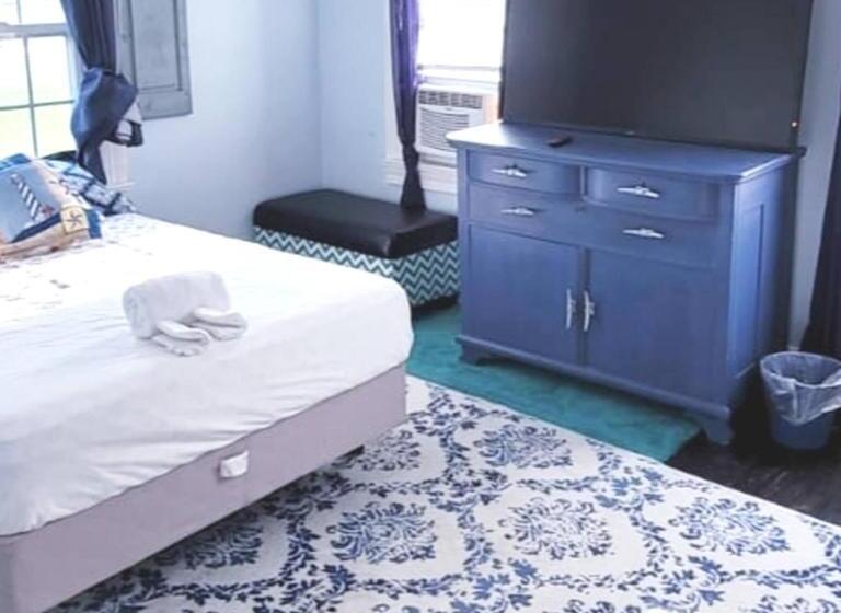 پانسیون Room In Apartment   Blue Room In Delaware