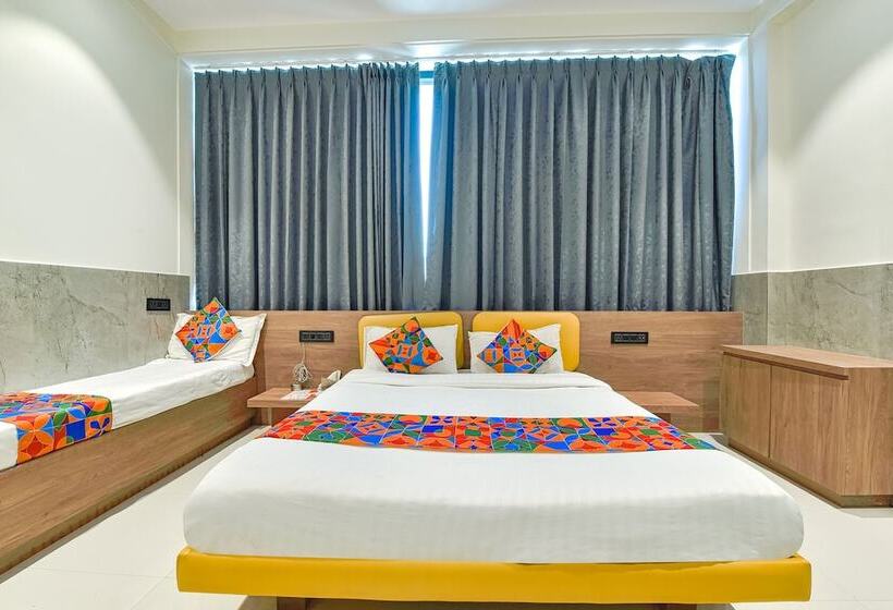 Отель Gold Palace Inn