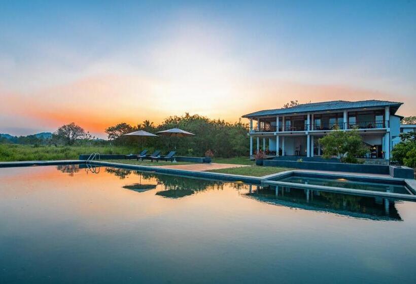 فندق Ceylon Breeze Sigiriya