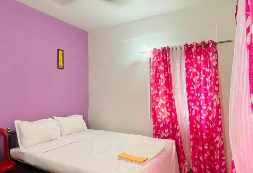 هتل Oyo Cozy Guest House