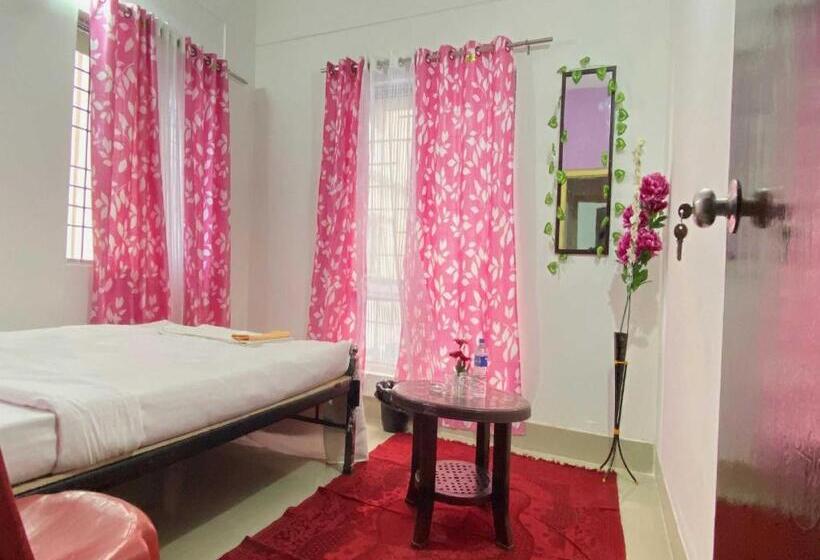 هتل Oyo Cozy Guest House