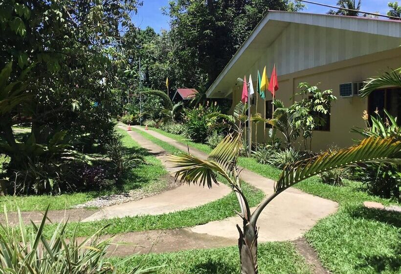 호스텔 Camiguin Lanzones Resort