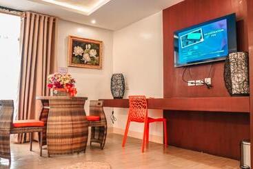 Aya Hotel & Residences