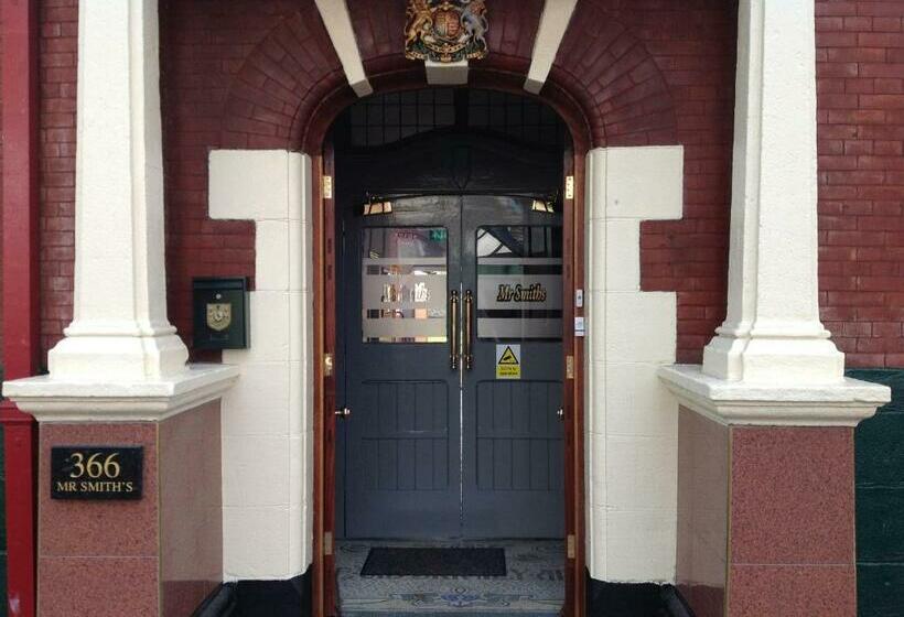 تختخواب و صبحانه Mr Smiths/ The Old Stanley Arms