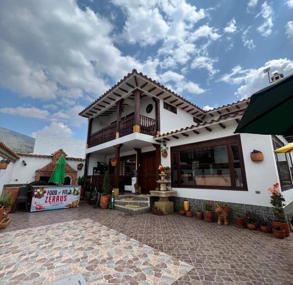 هتل La Casa De Las Flores Spa