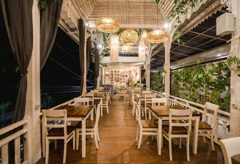 호텔 Mambo Beach Resort