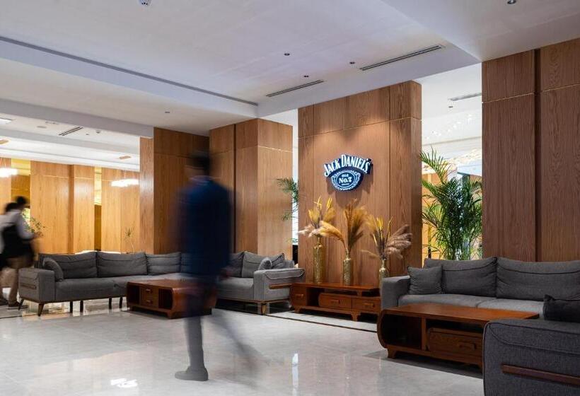 هتل Shamsan Airport