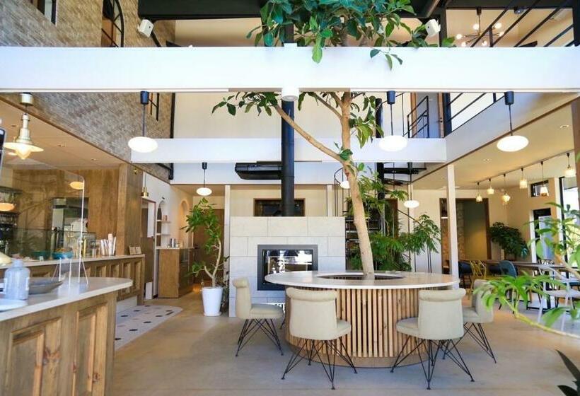 Kiiiya Cafe&hostel