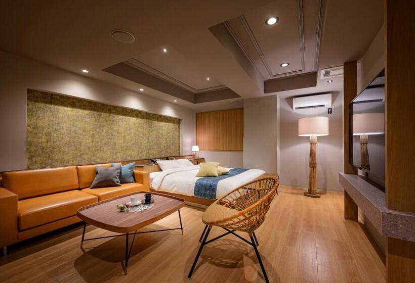 هتل Bamboo Garden 相模原