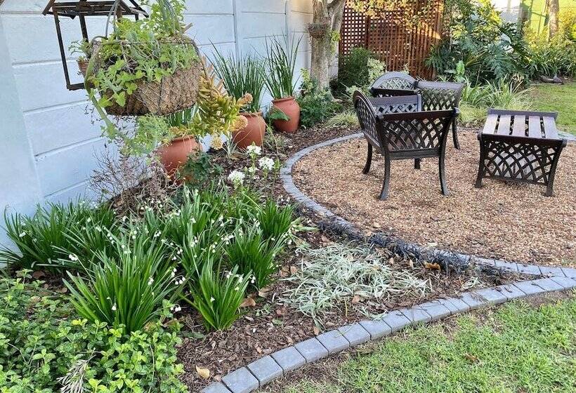 ペンション Whistlewood Guesthouse Walmer, Port Eizabeth