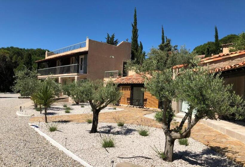Отель Auberge Val Moureze Hôtel & Spa