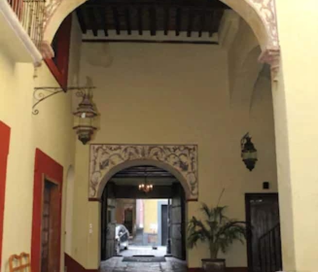 Hotel Casa De La Palma Travel