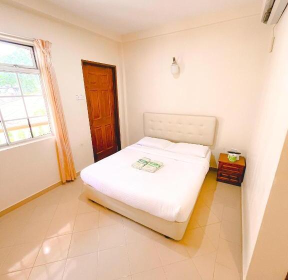 Amzar Motel Cenang