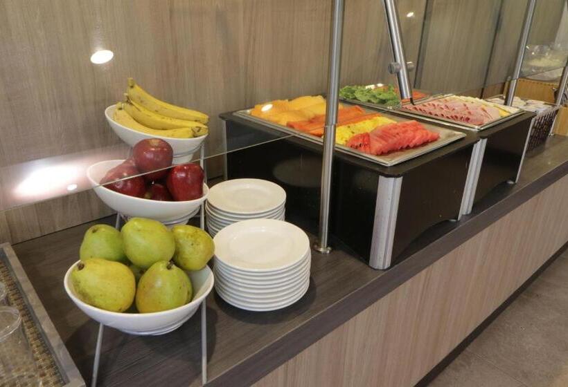 Fotos del hotel City Express Plus Monterrey Galerías: 1 Fotos del hotel City Express Plus Monterrey Galerías: 1