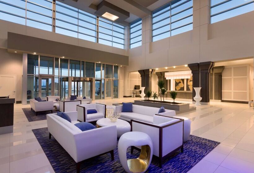 هتل Embassy Suites By Hilton Kansas City Olathe