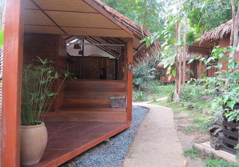 هتل Gecko Lipe Resort