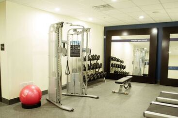 هتل Hampton Inn & Suites Tylersouth